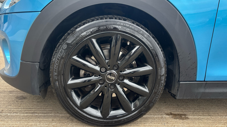 MINI Hatchback 1.5 Cooper 3dr Petrol Hatchback